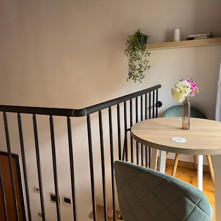 Apartment Sweet - Parcheggio Gratuito Privato Como