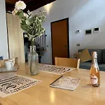 Sweet - Parcheggio Gratuito Privato Como
